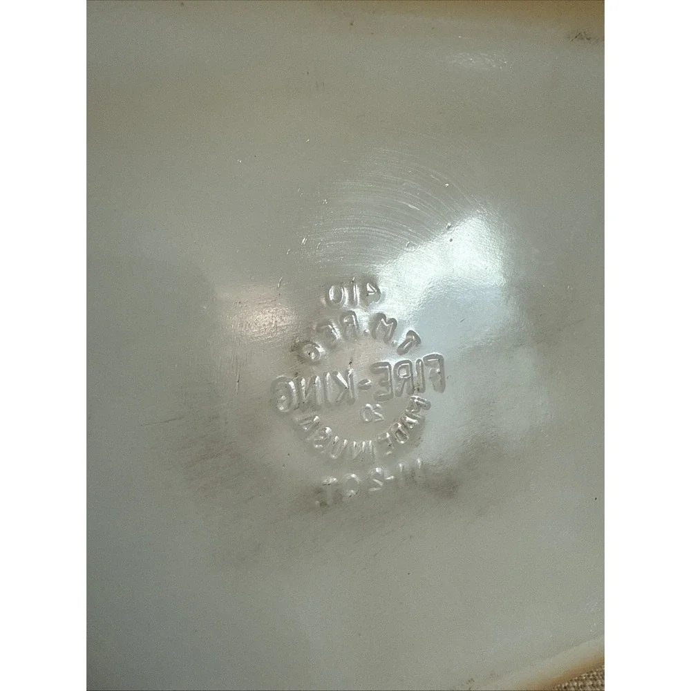 Vintage Fire King 1.5 Qt Casserole Dish #410 in Peach Lustre Made in the USA‎
